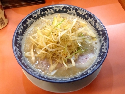 「正油とんこつネギラーメン 840円」@大公 金沢文庫店の写真