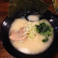 塩豚骨らーめん （680円）