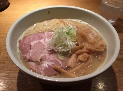 「鶏白湯 塩  ＋大盛り」@中華そば 桃李の写真