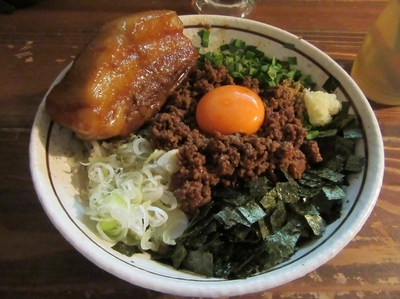 「まぜそば＋トロ豚（７８０＋３００＝１０８０円）」@麺 酒 やまのの写真