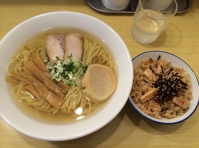 「塩ラーメン750円、いかめし200円」@函館塩ラーメン 五稜郭の写真