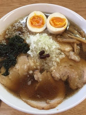 「チャーシュー麺（大盛り）＋味玉」@麺処 あずきの写真