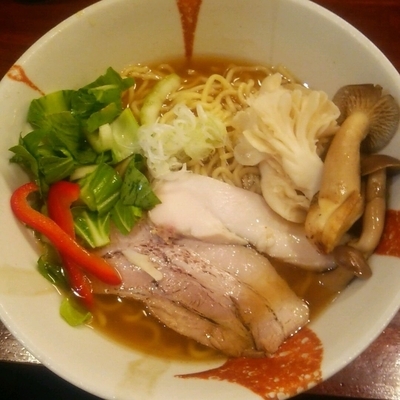 「10周年限定 醤油麹鰯節茸らーめん 500円」@旬麺しろ八の写真