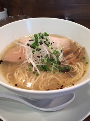 「塩ラーメン」@創作麺工房 鳴龍の写真