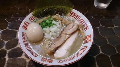 「【限定】煮干ソバ＋味玉」@特級鶏蕎麦 龍介の写真