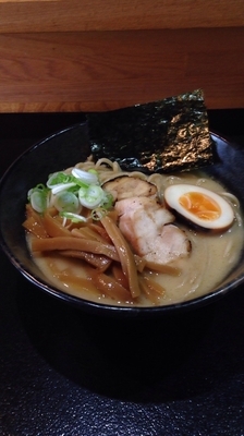 「鶏白湯塩」@烏の灯の写真