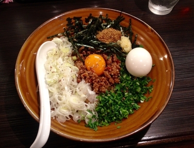 「台湾混ぜそば200g 800円+味玉 100円」@麺や でこの写真