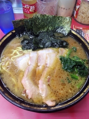 「チャーシュー麺中盛960円、硬め濃いめ」@はじめ家の写真