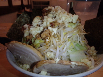 「赤みそらー麺(700円)麺増し(100円)野菜増し他」@麺屋 愛0028の写真