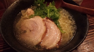 「本丸塩ラーメン」@横濱元町 塩らー麺 本丸亭 元町店の写真