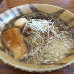 「焦がし醤油ラーメン」@北海道らぁめん 伝丸 我孫子店の写真
