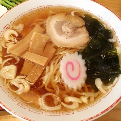 「ランチ（ラーメン+ミニカレー）650円　かき揚げ天　100円」@角初そばの写真