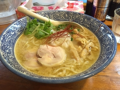 「濃厚鶏白湯ラーメンこってり」@濃厚鶏白湯らーめん 麺屋一楽の写真
