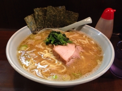 「ラーメン（大）900円」@横浜らーめん 本牧家 横須賀店の写真