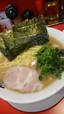 「ラーメン  ６７０円  キャベチャー  １２０円」@横浜家系ラーメン つばさ家 高崎店の写真