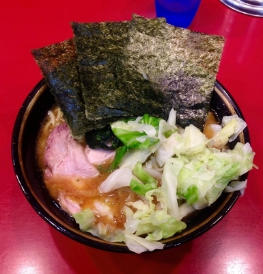 「チャーシューメン+キャベツ」@家系総本山 ラーメン吉村家の写真