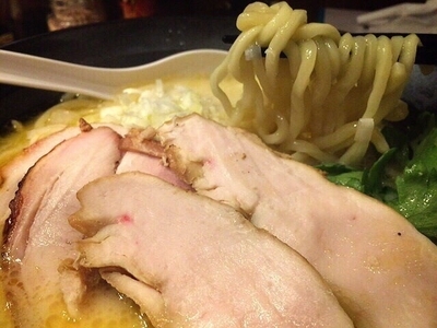 「こってり塩ら～めん(780円)」@鶏らーめん  極楽鳥の写真