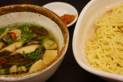 「本シメジと鴨の塩つけめん（限定）」@ラーメン大至の写真