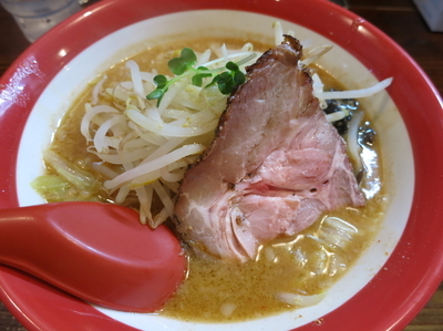 「ジョニーの味噌 730円 ＋ 無料半ライス」@手打ち極太麺 ジョニーの味噌の写真