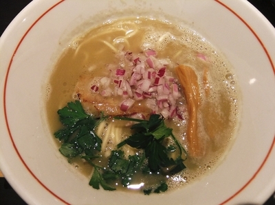 「【限定】鶏炊き煮干し白湯麺（820円）」@麺肴 ひづきの写真
