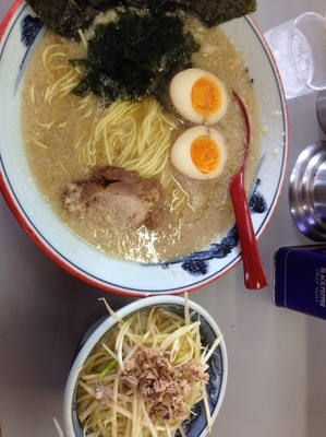 「ラーメン+煮卵+ミニネギ丼」@ラーメンショップ 122号騎西店の写真