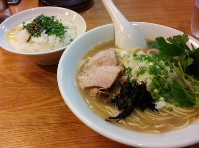 「煮干そば（白醤油）」@中村屋総本山の写真