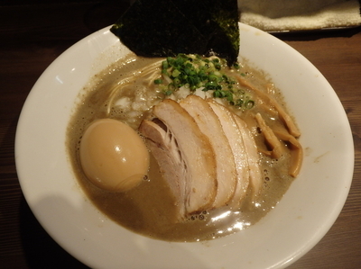「特製極濃厚煮干しラーメン（昼・夜各20食限定） 1000円」@つけ麺 一燈の写真