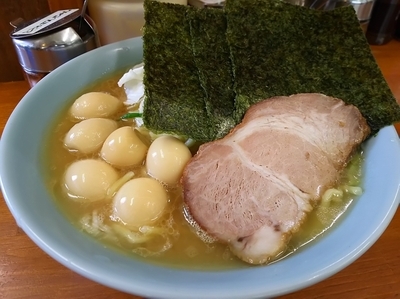 「ラーメン 小（並）　＋うずら」@ラーメン くじら家の写真