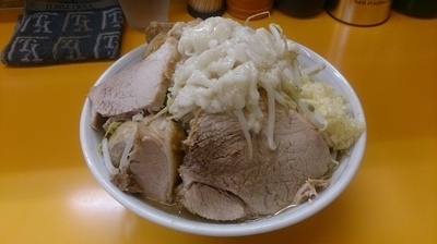 「ブタラーメン（にんにく・ヤサイ・アブラ増し）」@ラーメンエース 八王子店の写真