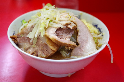 「ラーメン麺少なめ(ヤサイ少な目・ニンニク少な目)700円」@ラーメン二郎 松戸駅前店の写真