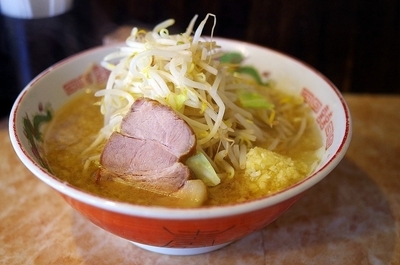 「小らーめん(ニンニク・アブラ)650円」@肉汁らーめん 公 kimiの写真