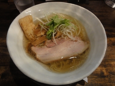 「塩らぁ麺」@<真>卓朗商店の写真