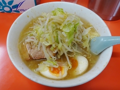 「らーめん（650円）＋煮玉子（100円）ヤサイニンニク」@らーめん いごっそうの写真