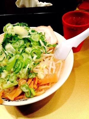 「味噌ラーメン ネギ大目」@超ごってり麺 ごっつの写真