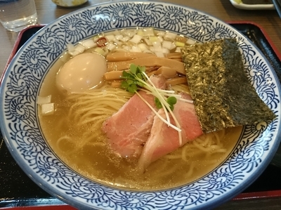 「味玉塩そば(税込918円)＋おつまみ＆ハイボール」@麺処 いぐさの写真