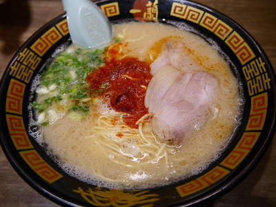 「天然とんこつラーメン こい味、こってり、ニンニク、青ネギ、6」@一蘭 アトレ上野 山下口店の写真