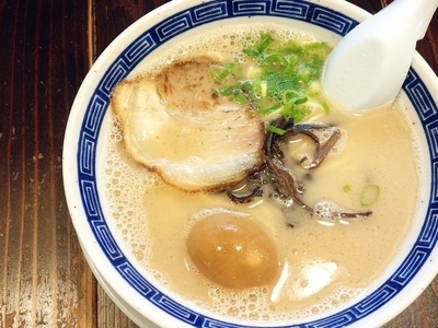 「ラーメン＋味付け半熟煮卵」@天砲ラーメンの写真