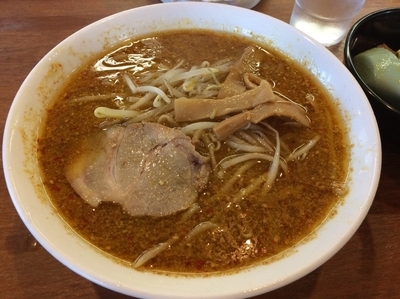 「味噌カレーラーメン」@羅阿麺館の写真