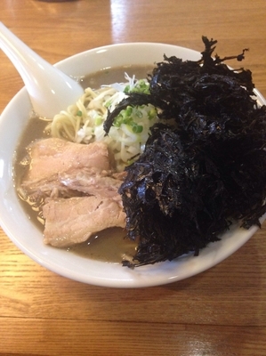 「濃厚煮干そば 大盛り 海苔」@中村屋総本山の写真