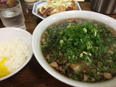 「尾道らーめん大盛 唐揚げ定食」@尾道ラーメン 一丁の写真