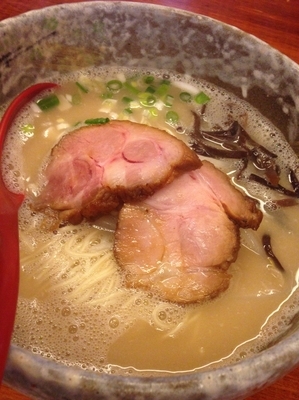 「豚臭くない豚骨ラーメン」@豚骨らーめん れんの写真