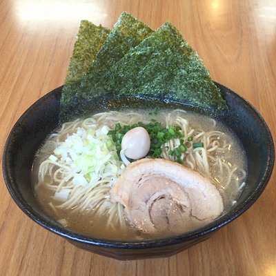 「鶏そば＋大盛（740円＋100円）」@横浜家系ラーメン たくみ家 牛久店の写真
