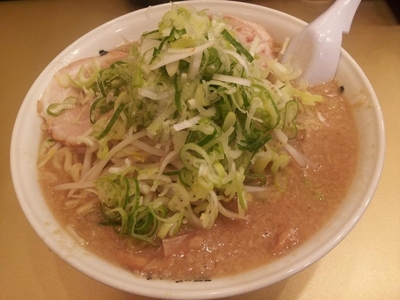 「しょうゆラーメン大盛り＋脂多め(ごてごて)」@超ごってり麺 ごっつ 秋葉原店の写真