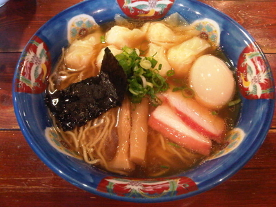 「エビワンタン麺ミックス(1100円)+味付玉子(100円)」@八雲の写真