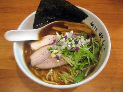 「醤油（麺150g）750円」@麺処 秋もとの写真
