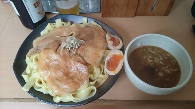 「玉子肉つけ麺』+『味付け玉子』+『瓶ビール』」@とろ肉つけ麺 魚とんの写真