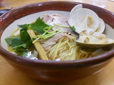 「鶏と煮干しと蛤...トリプルスープの芳醇中華そば900円」@㐂九家の写真