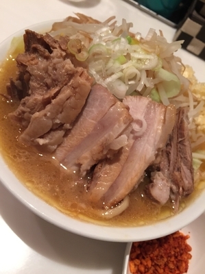 「【SR7コラボリレー①】タマシャモ濃厚ラーメン￥800」@麺や 彩～iro～の写真