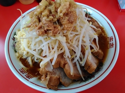 「ラーメン小豚 ニンニクヤサイアブラ」@沖縄そば すばじらぁ 那覇店の写真