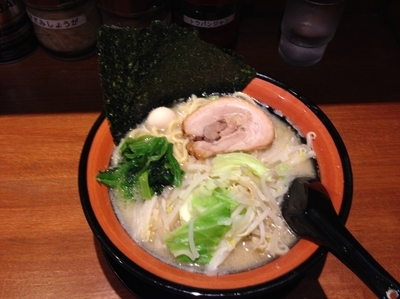 「醤油ラーメン（並）＋もやきゃべ」@横浜家系ラーメン なかいち家の写真